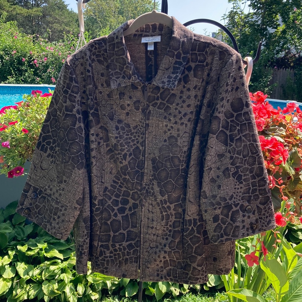 Dressbarn 18W half sleeve jacket with pockets and zipper